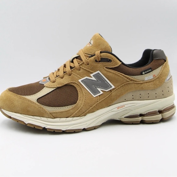 New Balance 2002R Gore-Tex Sneakers Waterproof  Brown M2002RXG Mens NEW - Picture 5 of 8
